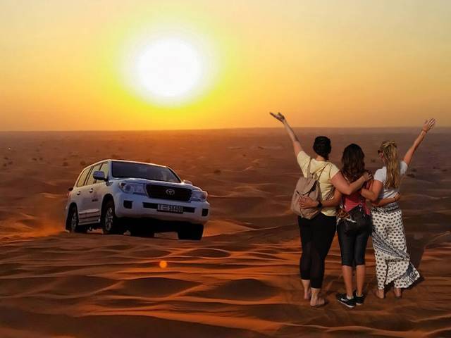 enjoyed-sun-set-at-dubai-desert.jpg