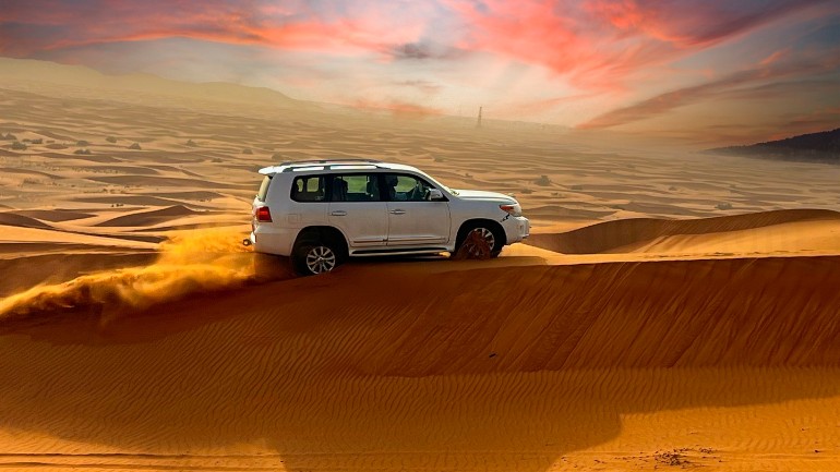 Choosing the Best Desert Safari Tour in Dubai: An In-Depth Comparison